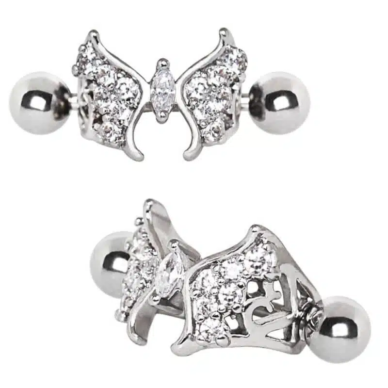 Ear-Cuff med fjäril och kristaller