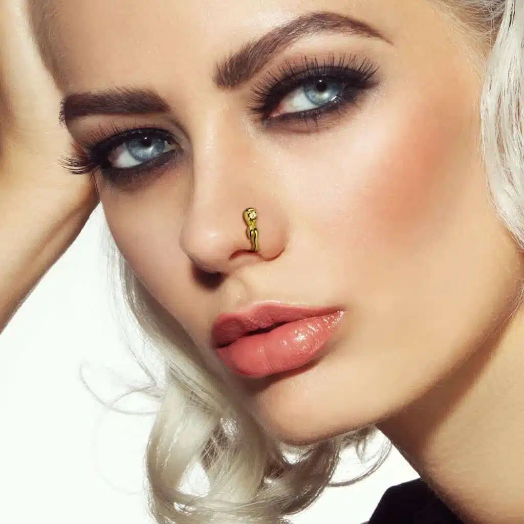 Snake Wrapped Around Crawlers Nose Bone Stud Rings - Bild 8