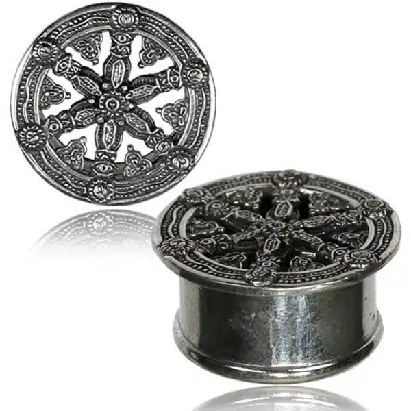 Wheel of Karma Vit Mässing Plug/Tunnel