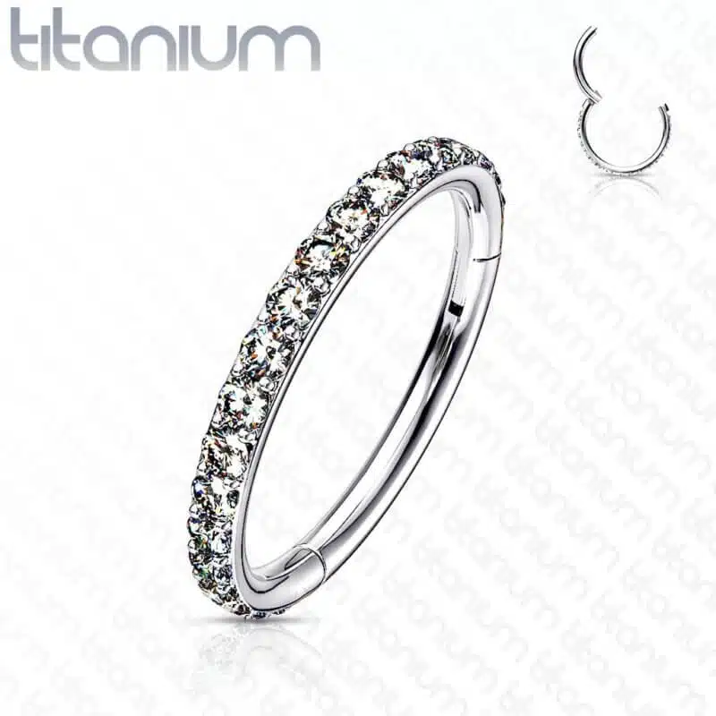 Segment Clicker Ring Titanium med Kristallrad