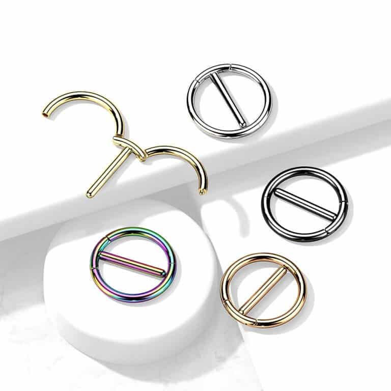 Bröstvårtsringar med stav i guld, silver, svart och regnbåge