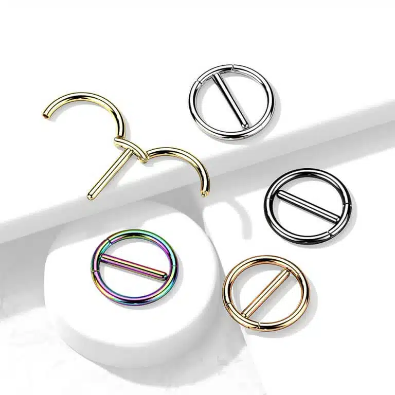 Bröstvårtsringar med stav i guld, silver, svart och regnbåge